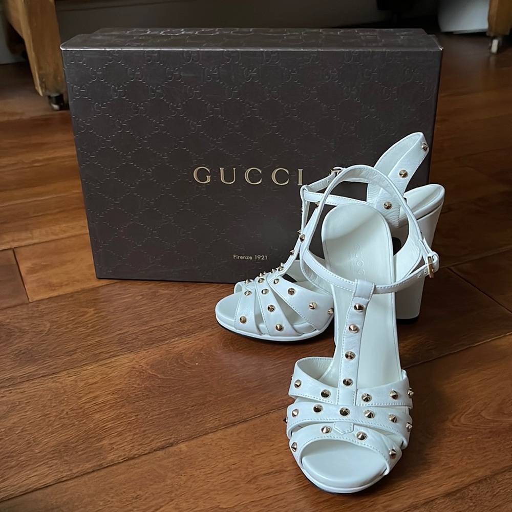 GUCCI | T-Strap Heels